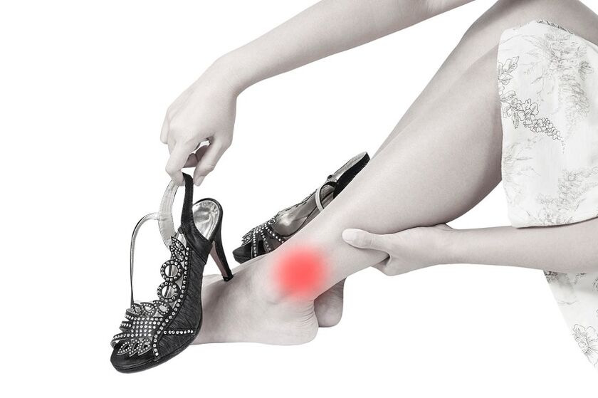 Πόνος στον αστράγαλο λόγω οστεοαρθρίτιδας